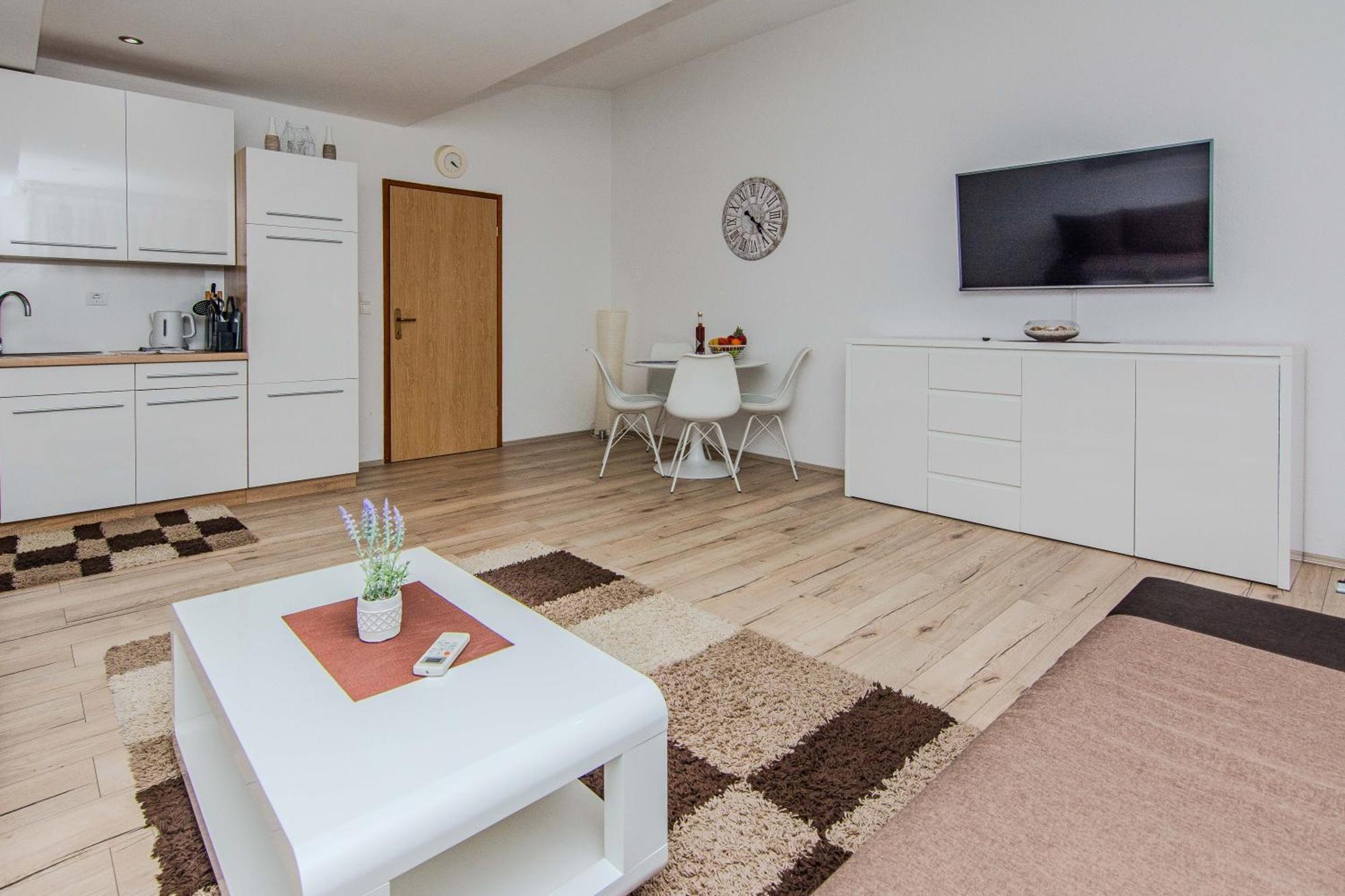 Apartmani Sanja Vir Eksteriør bilde